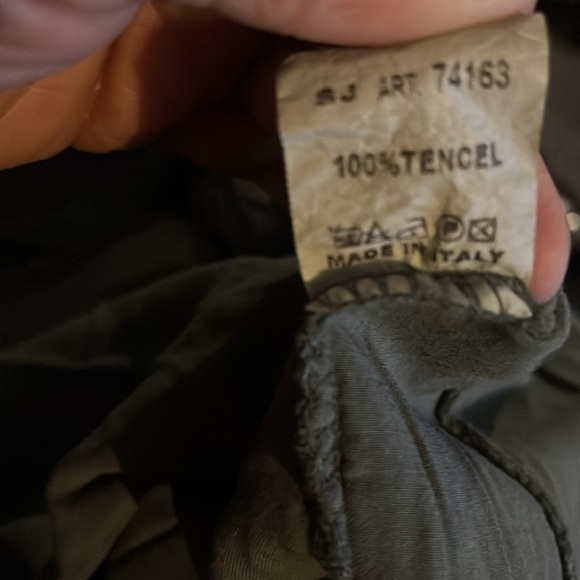 3/$15. Light weight cardigan L - Picture 6 of 6